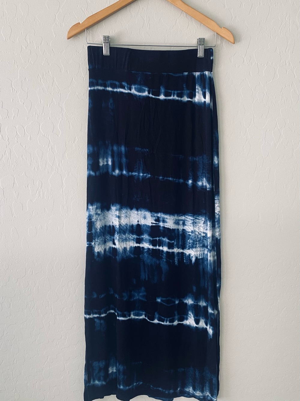 Lildy Women Blue White Tie Dye Slit Maxi Skirt Size S M Elastic Waist Boho